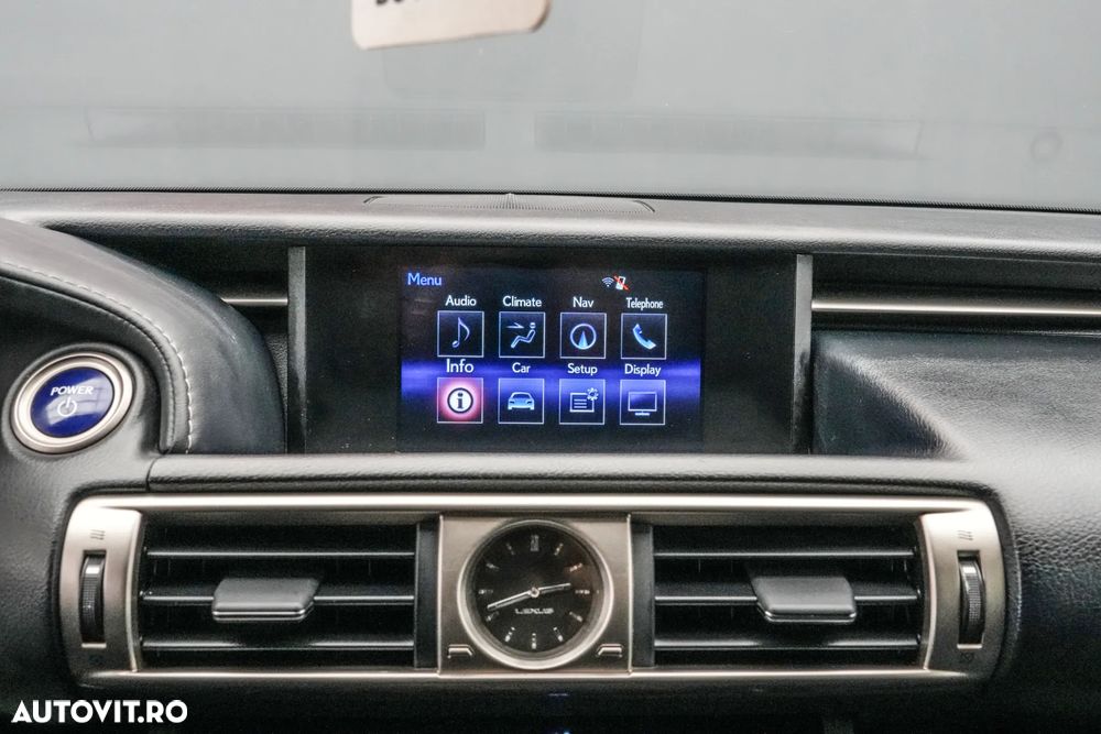 Lexus Seria IS 300h Aut. Executive - 21