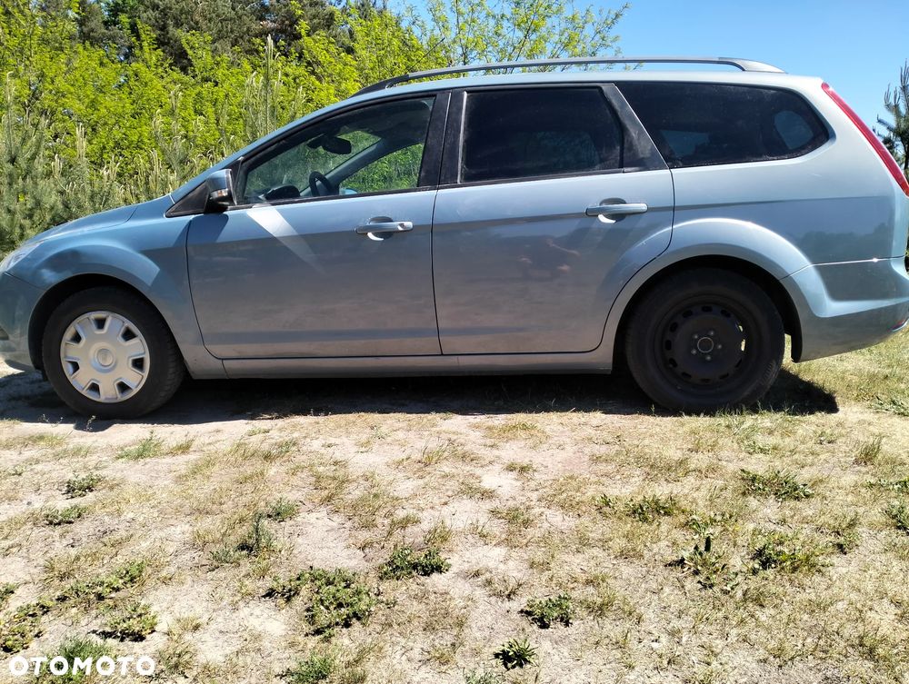 Ford Focus 1.6 16V Trend - 24
