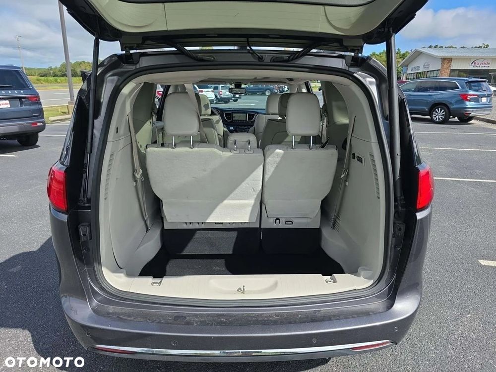 Chrysler Pacifica - 14