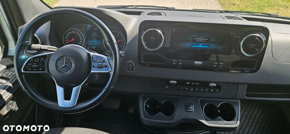 Mercedes-Benz Sprinter - 11