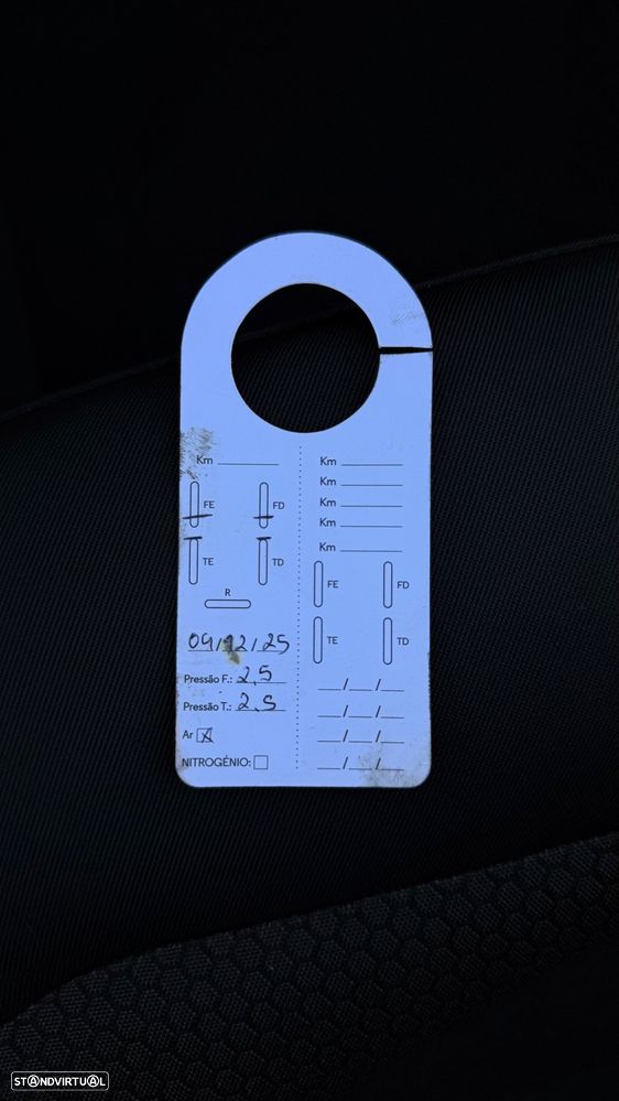 Audi A1 Sportback 1.6 TDi S-line S tronic - 23