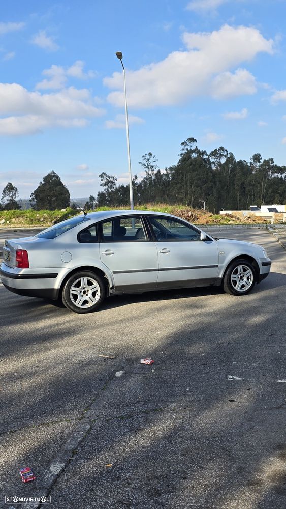 VW Passat 1.9 TDi Confortline - 19