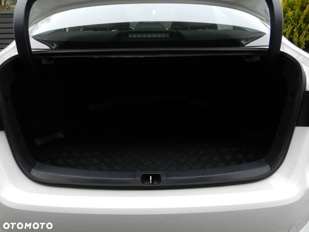 Toyota Corolla 1.6 Comfort - 17