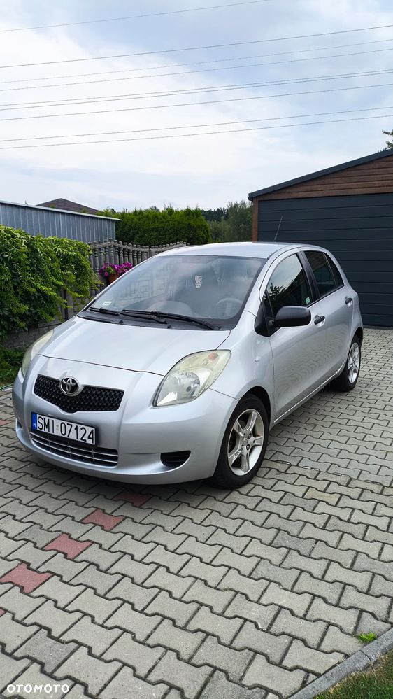 Toyota Yaris 1.3 Luna - 2