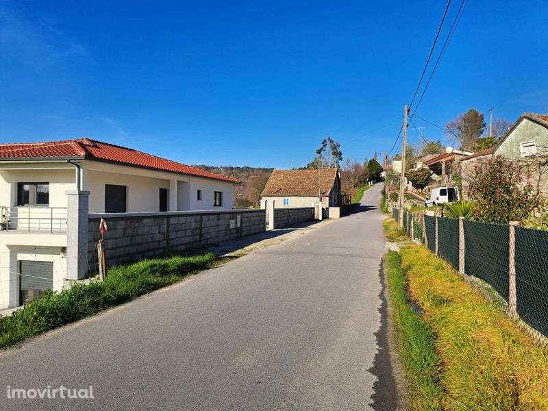 Terreno com possibilidade de construção | Desde 39.000€ | Gove, Baião - Grande imagem: 2/5