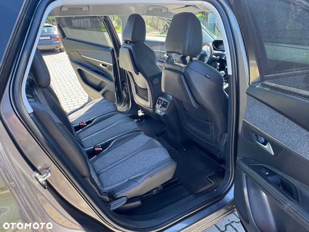 Peugeot 5008 1.6 BlueHDi Allure 7os - 19