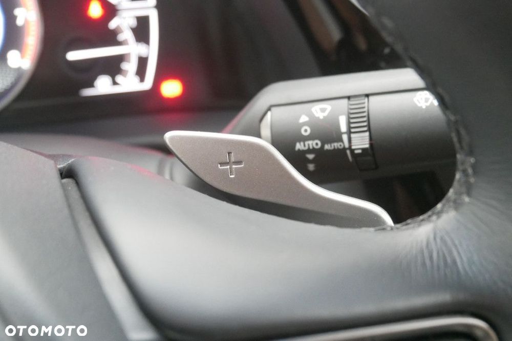 Lexus ES 300h Business Edition - 28