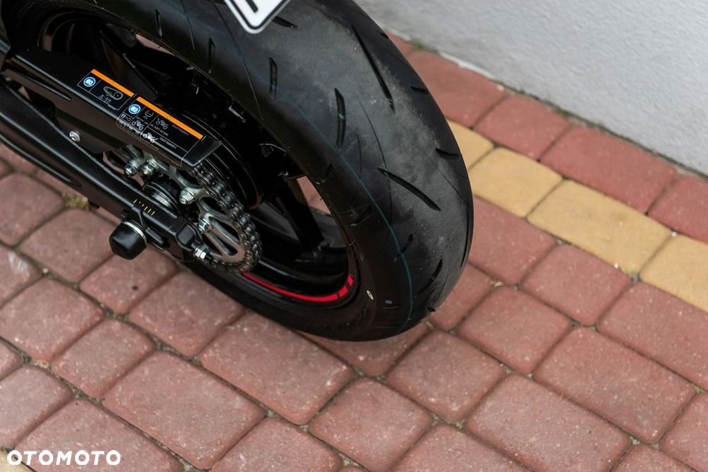 Kawasaki Z 650 - 10