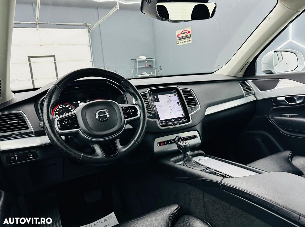 Volvo XC 90 D5 AWD Geartronic Momentum - 26