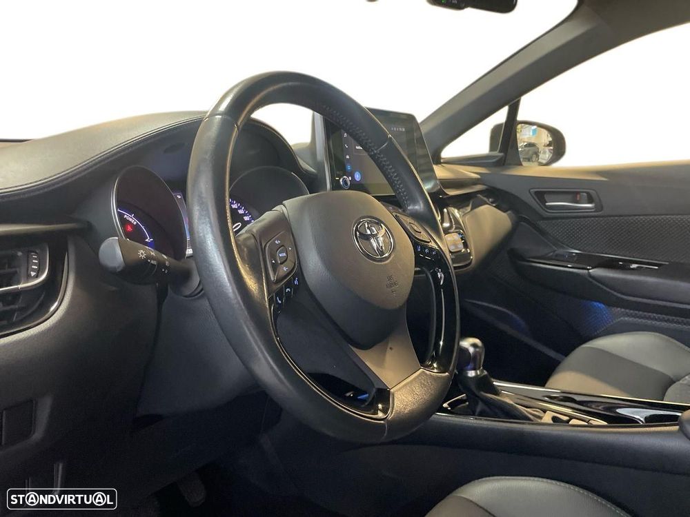 Toyota C-HR - 11