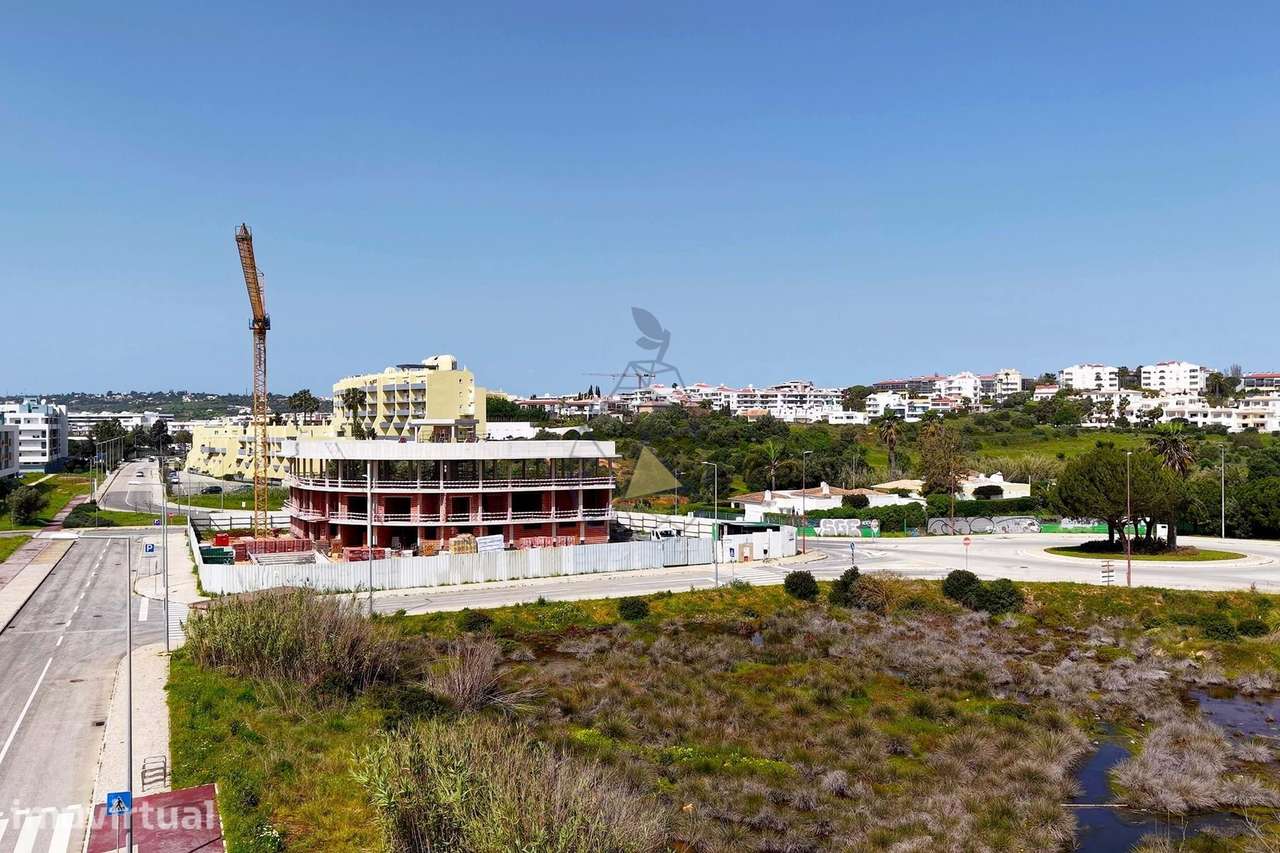 Apartamento T3 Novo com Piscina e Vista Mar situado em Lagos, Meia Pra - Grande imagem: 2/20