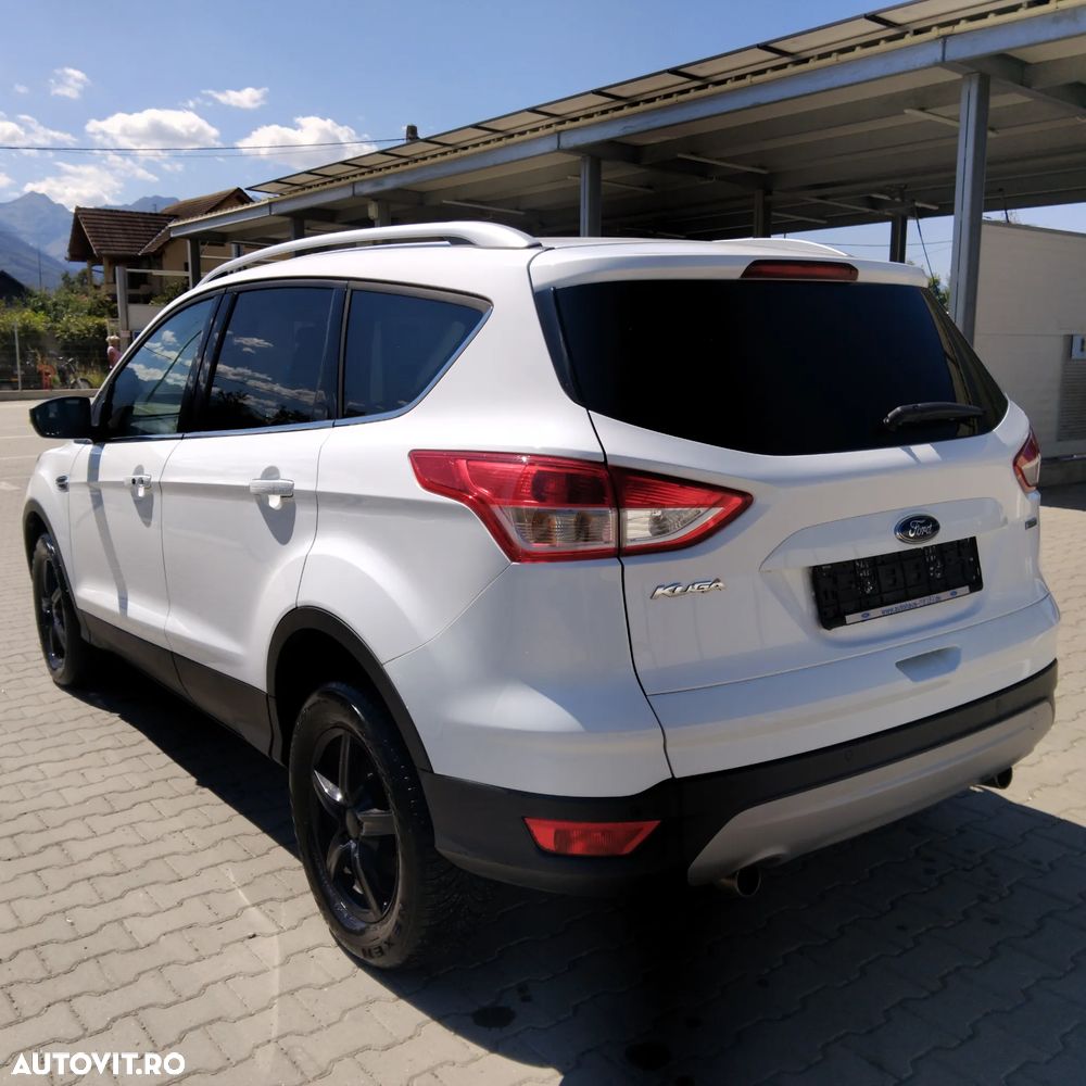 Ford Kuga 1.6 EcoBoost 2x4 Trend - 3