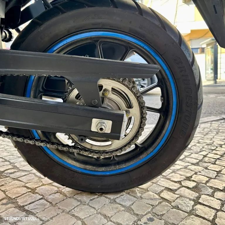 Suzuki DL 650 V-Strom - 26