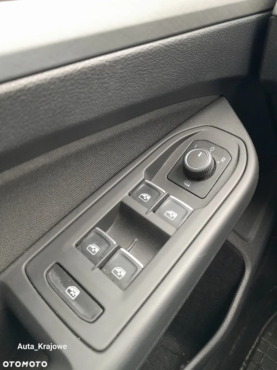 Volkswagen Golf VIII 1.5 TSI EVO Life - 31