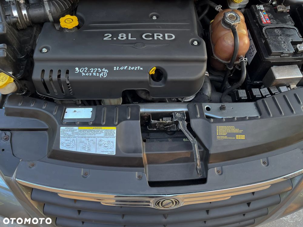 Chrysler Grand Voyager 2.8 CRD SE S&G - 31