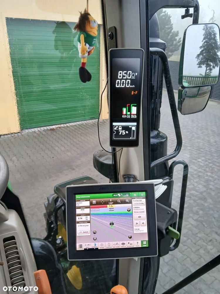 John Deere 6120M - 9