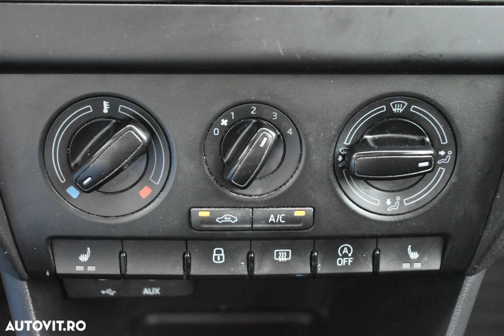 Skoda RAPID 1.2 TSI Ambition - 14