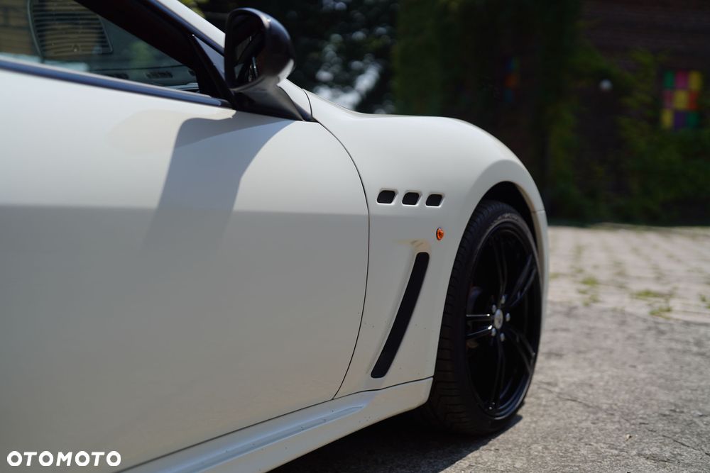 Maserati GranTurismo MC Stradale - 4