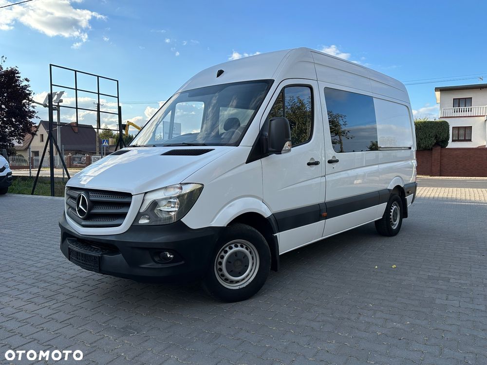 Mercedes-Benz Sprinter - 1