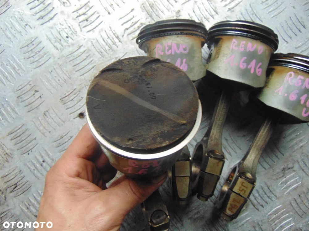 tłoki renault scenic 2 1,6 16 v cena sztuka - 3