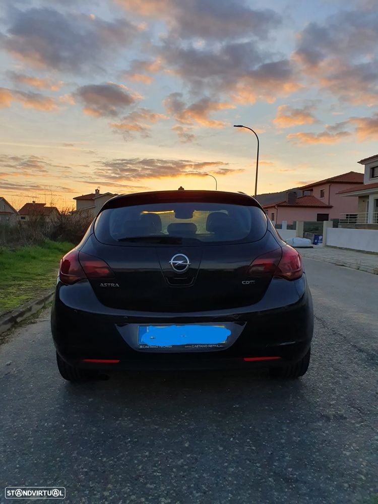 Opel Astra 1.7 CDTi Cosmo - 5