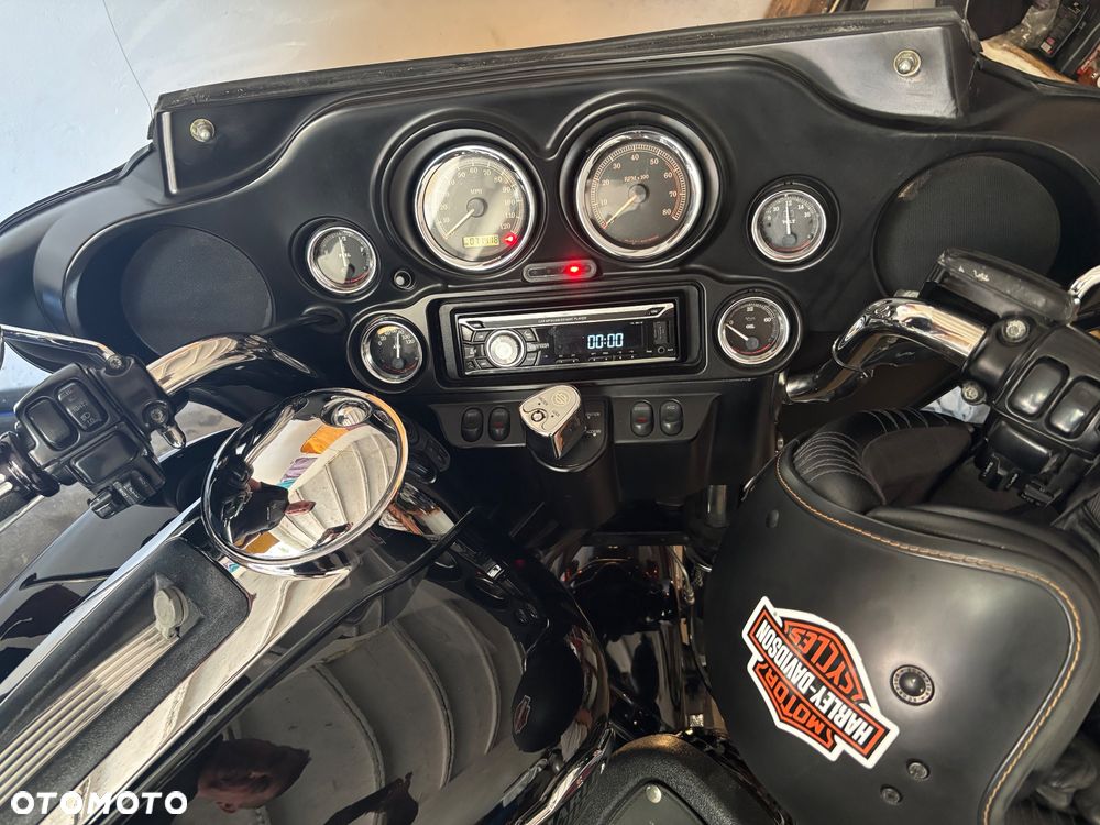 Harley-Davidson FLHTCU Ultra - 7