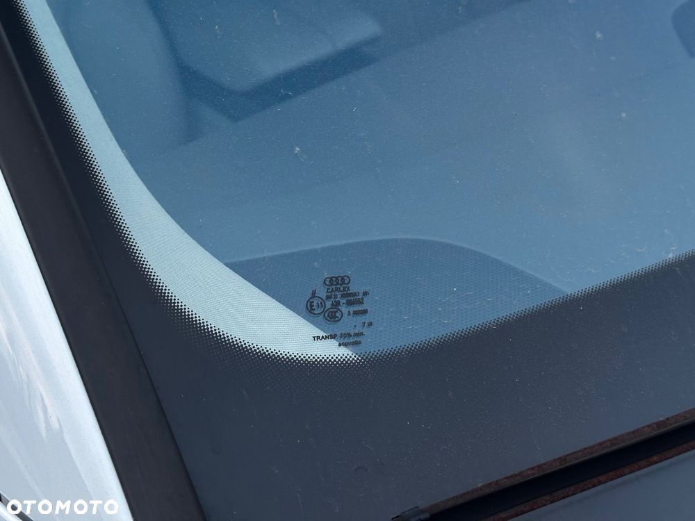 Audi S8 - 32