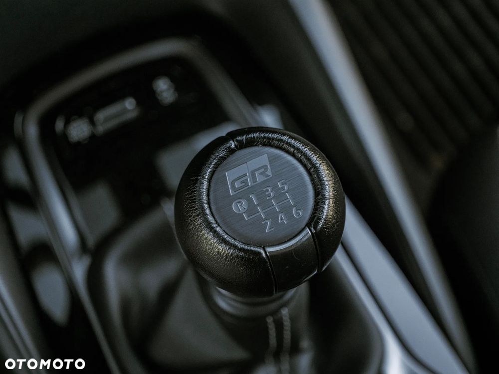 Toyota GR Corolla ver-1-6-gr-sport - 12