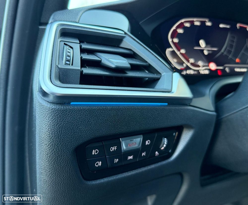 BMW 330 e Touring Pack M Auto - 13