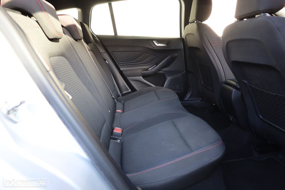 Ford Focus SW 1.0 EcoBoost MHEV ST-Line Aut. - 54