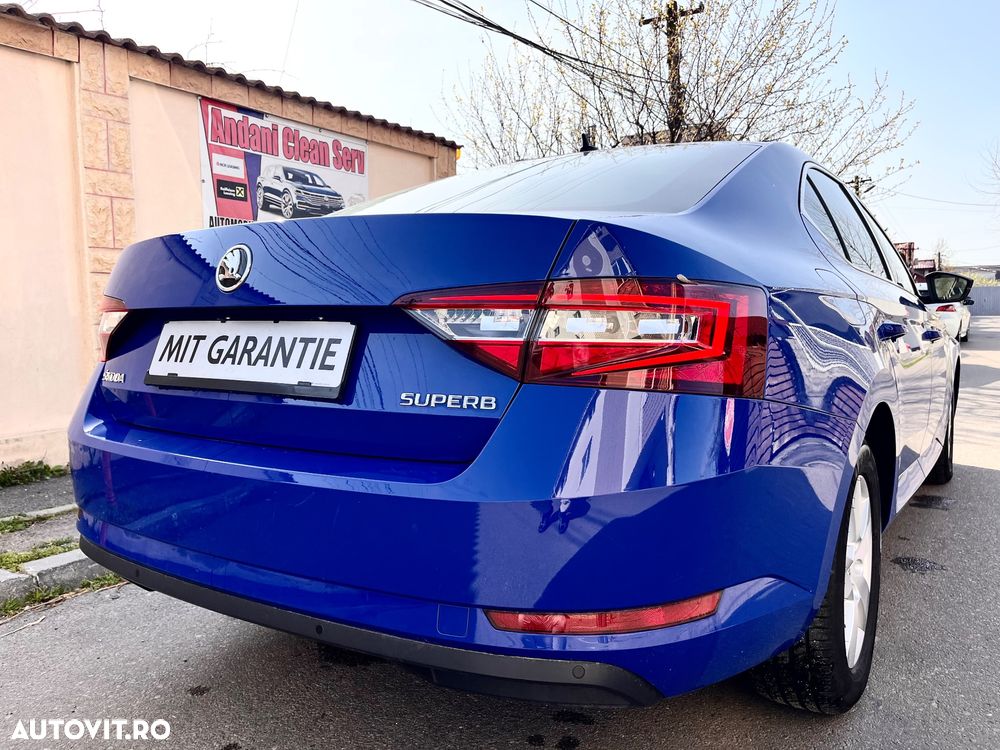 Skoda Superb 2.0 TDI DSG Sportline - 6