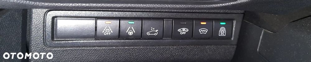 Peugeot 5008 1.6 PureTech GT Line S&S EAT8 - 21