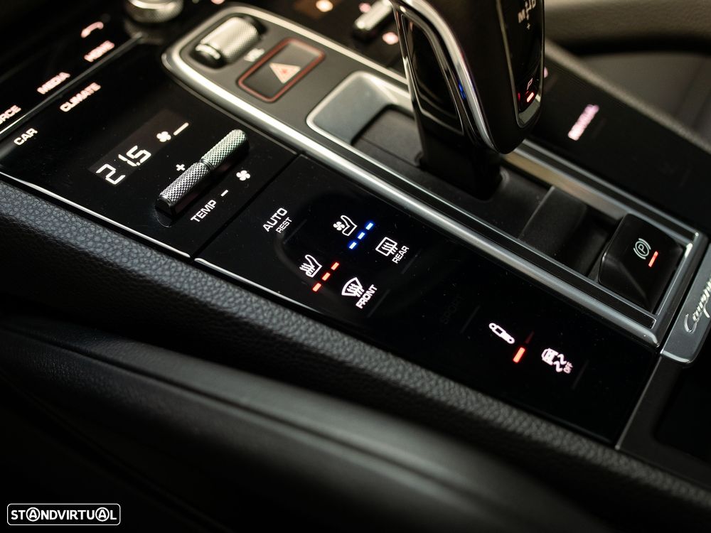 Porsche Cayenne Coupé E-Hybrid - 31