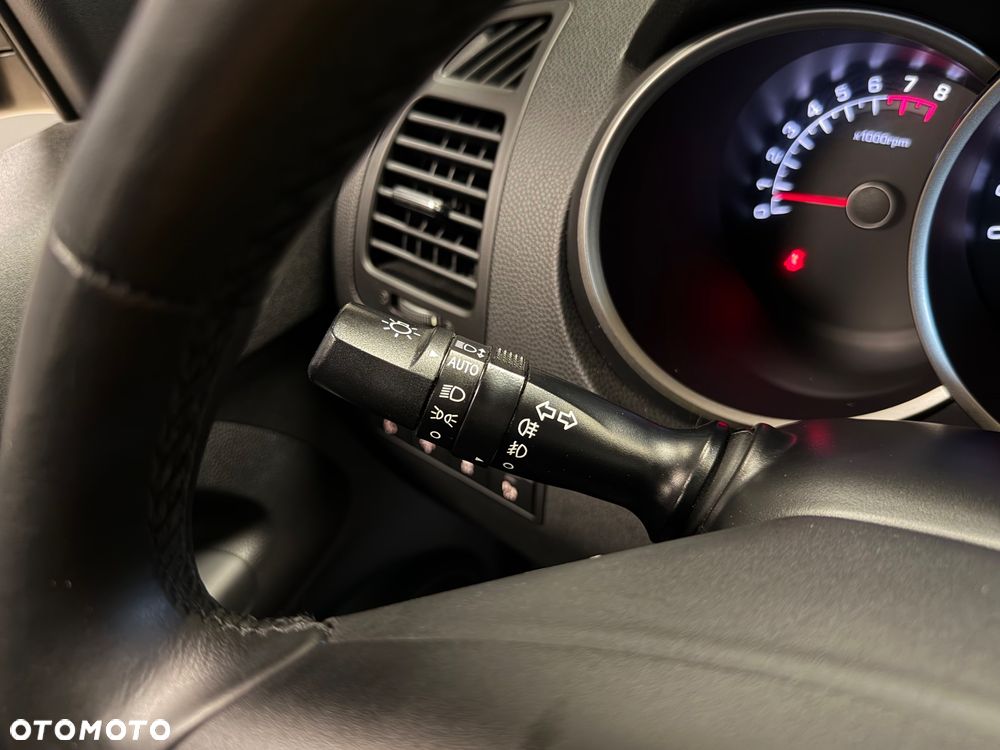 Kia Venga 1.6 L - 21