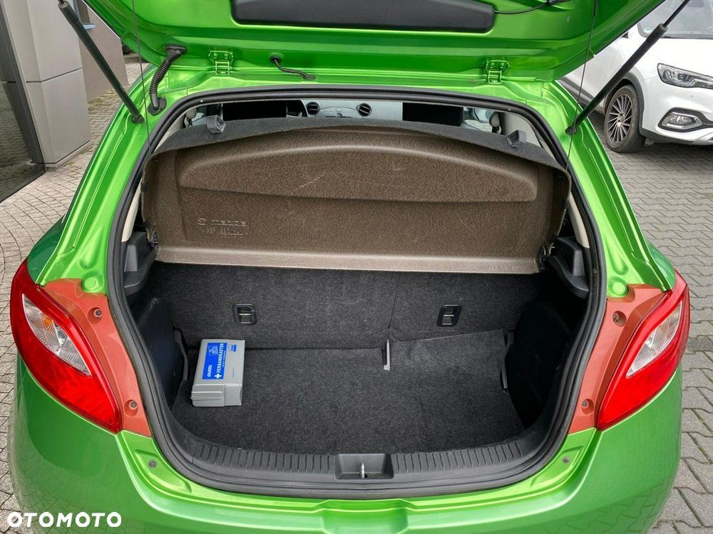 Mazda 2 - 6