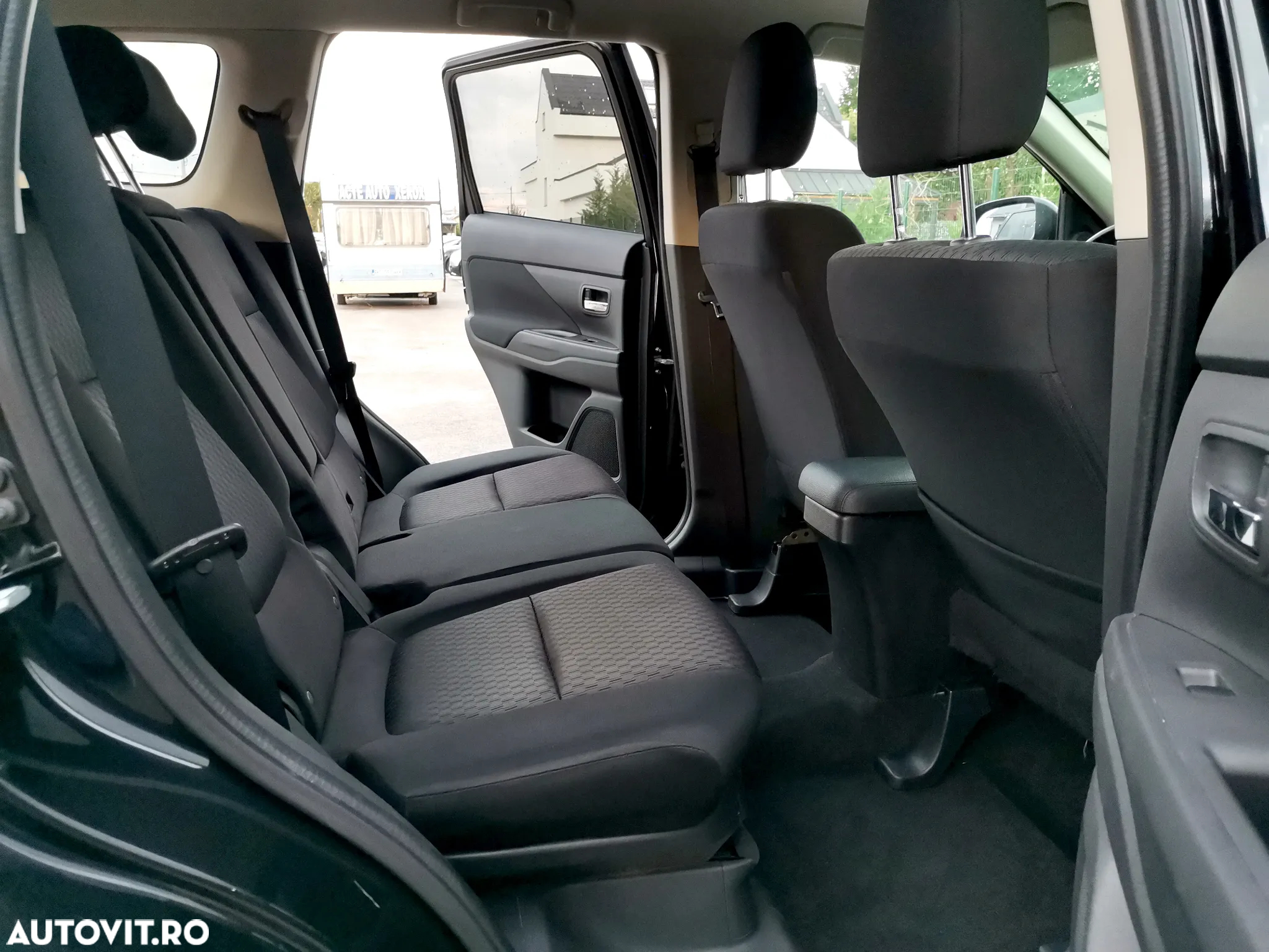 Mitsubishi Outlander 2.2 DI-D 2WD Plus - 6