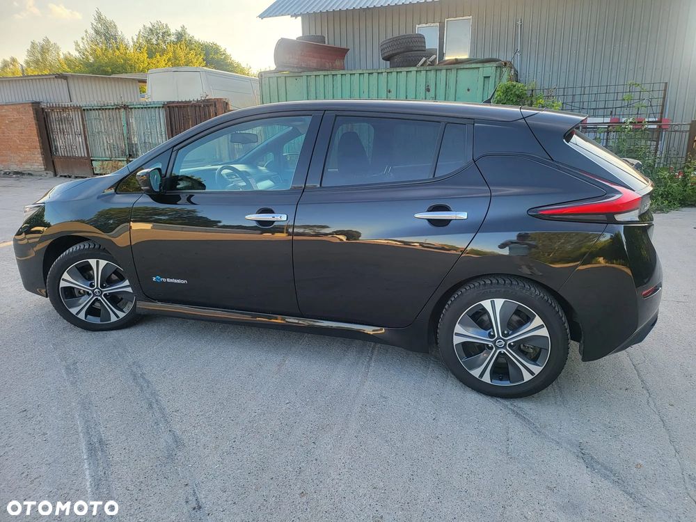 Nissan Leaf 40 kWh TEKNA - 10