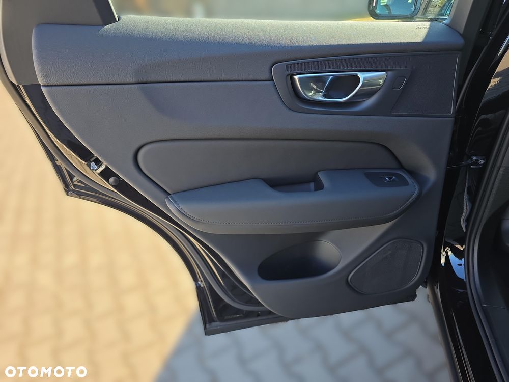 Volvo XC 60 B5 B AWD Ultra Dark - 10