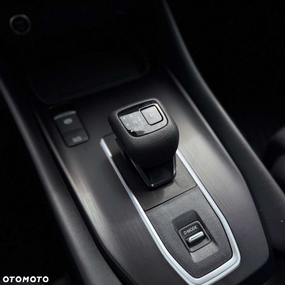 Nissan Qashqai 1.3 DIG-T MHEV Xtronic N-Connecta - 25