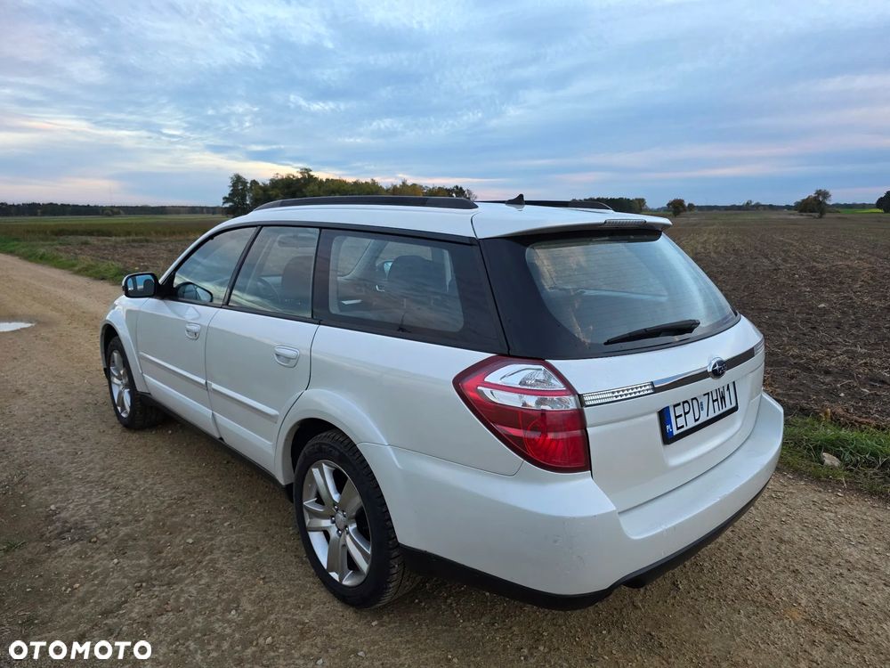 Subaru Outback - 3