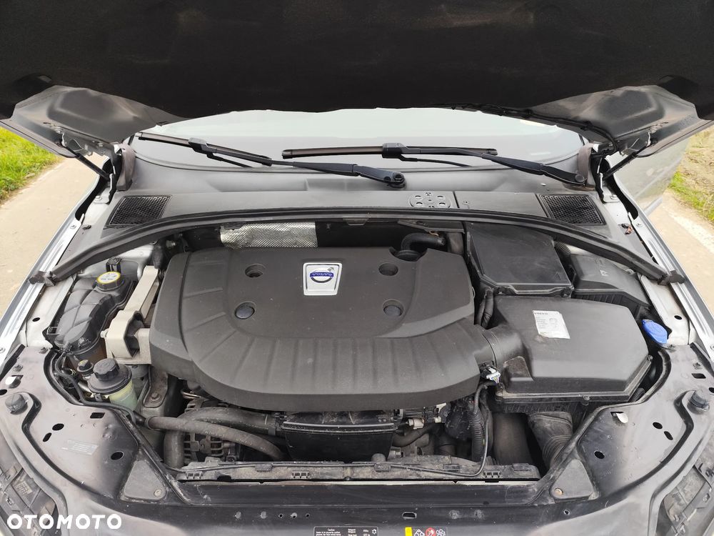 Volvo V70 D3 Summum - 24