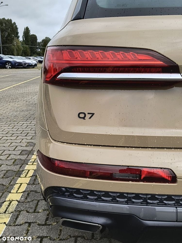 Audi Q7 - 11