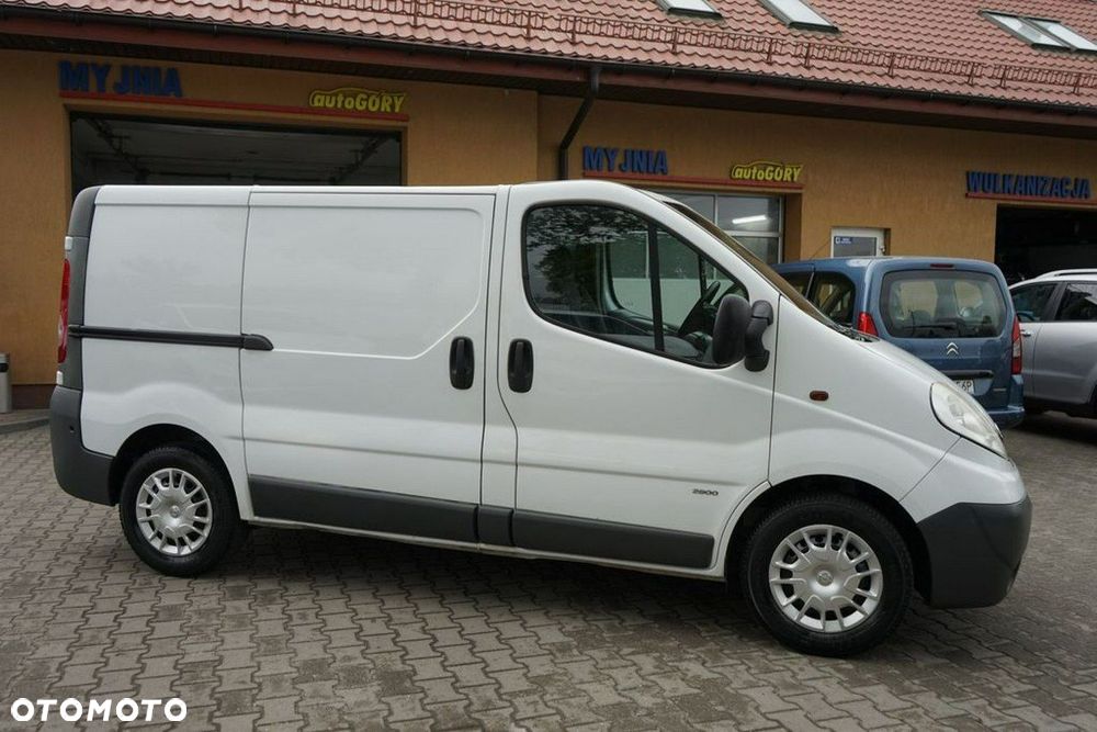 Opel Vivaro - 12