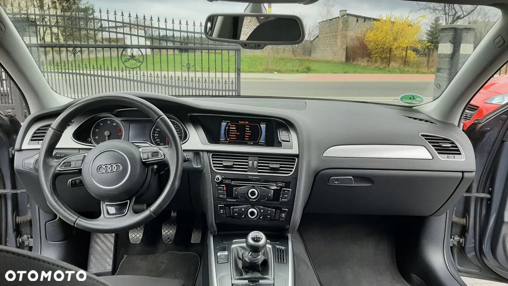 Audi A4 Limousine - 13