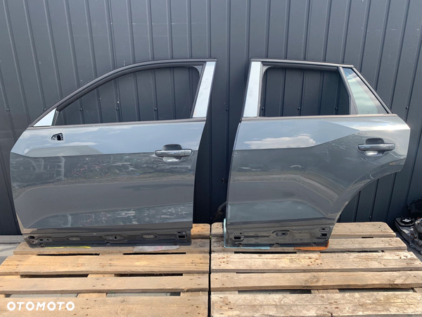 DRZWI LEWA STRONA PRZÓD TYŁ AUDI Q2 81A G3 NONOGRAU METALLIC