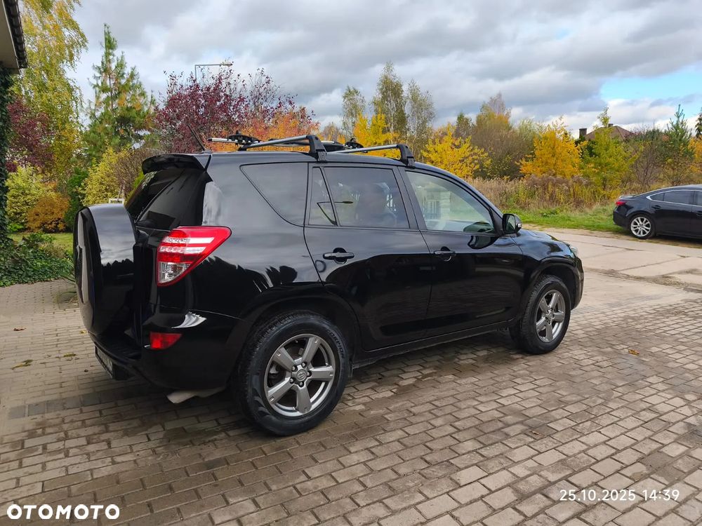 Toyota RAV4 - 5