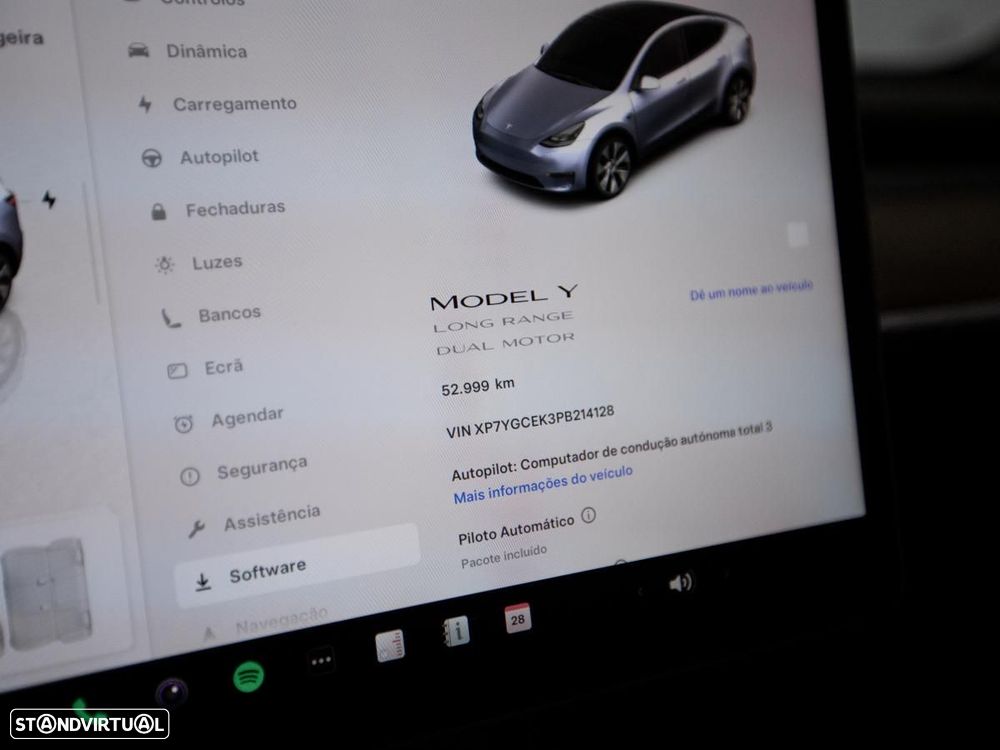 Tesla Model Y Long Range Dual Motor AWD - 17