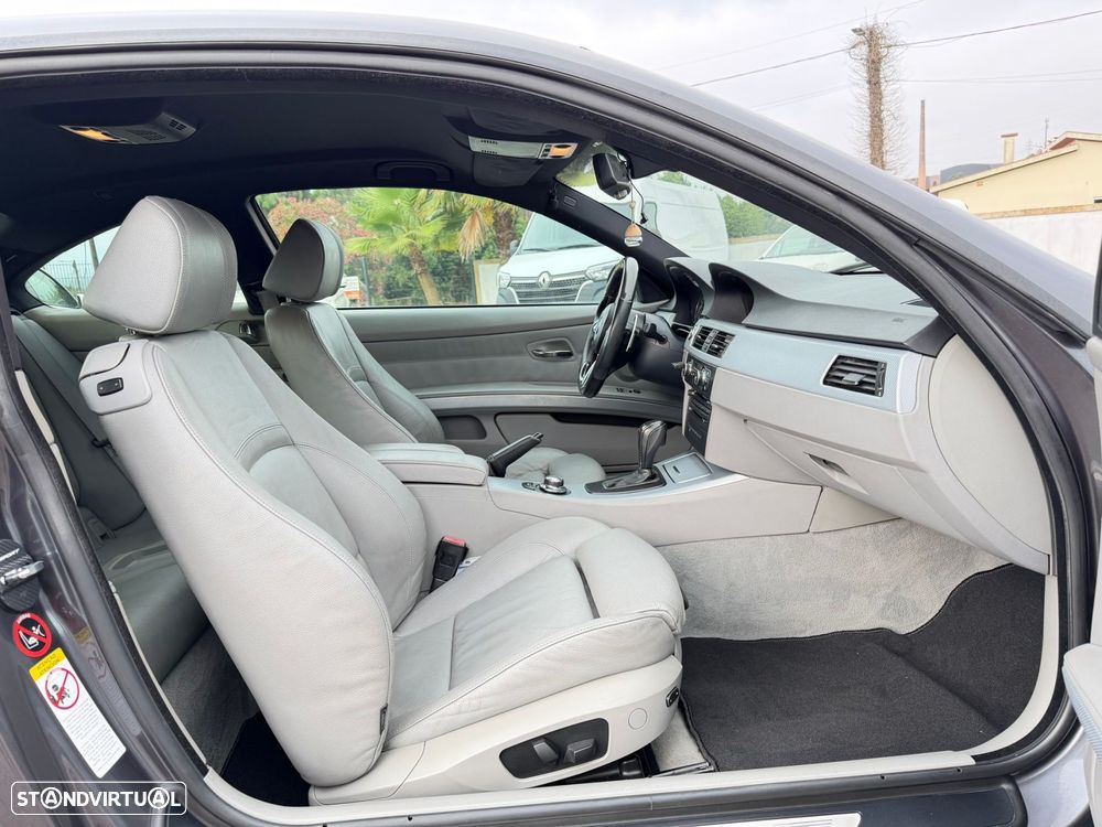 BMW 320 d Coupe Auto - 34