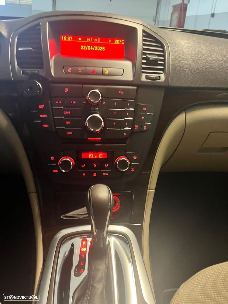 Opel Insignia Sports Tourer - 10