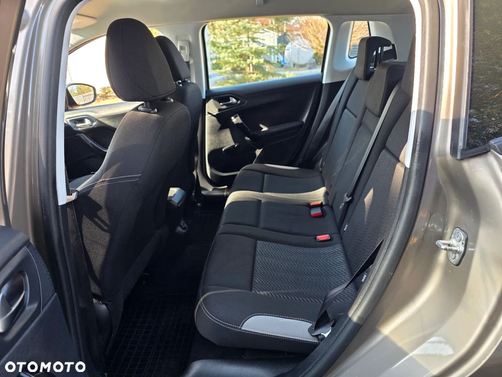 Peugeot 2008 1.2 VTi Allure - 12